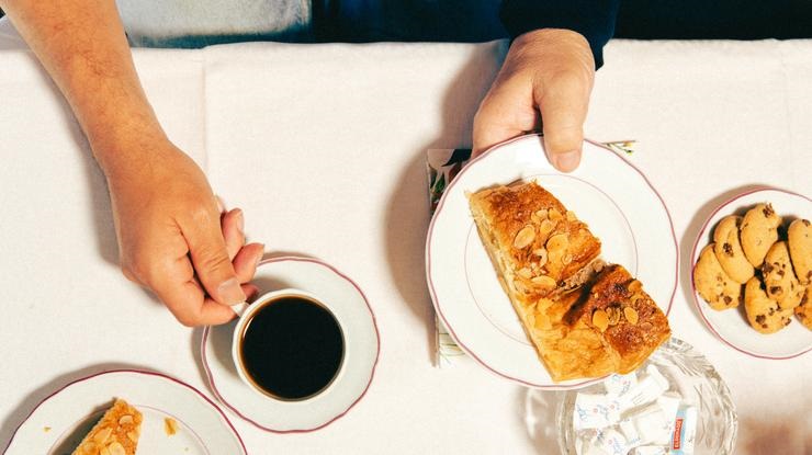 Bilde av kaffe og kake